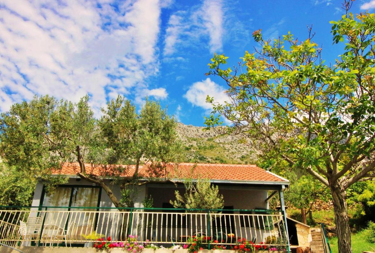 Holiday Home Jozo Omis Exterior photo
